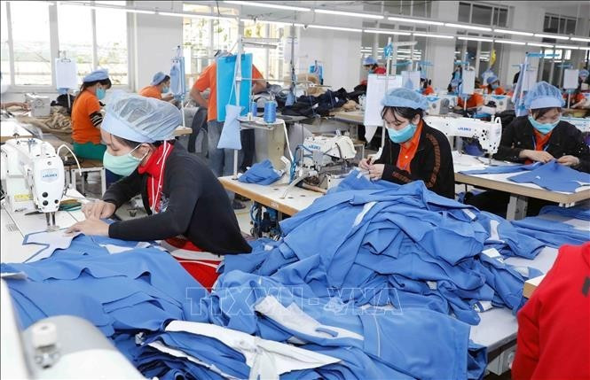 Garment production for export to Japan at Hung Viet Garment Company in Hung Yen province. (Photo: VNA) 
