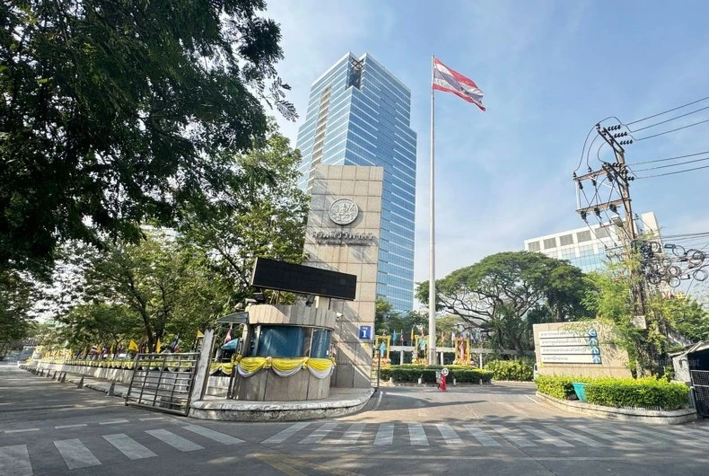 The Revenue Department headquarters on Phahon Yothin Road in Bangkok. (Photo: Bangkokpost) 