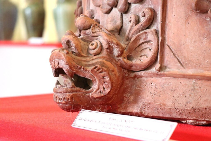 A decorative motif on an ancient Quang Duc ceramic piece. (Photo: VNA)