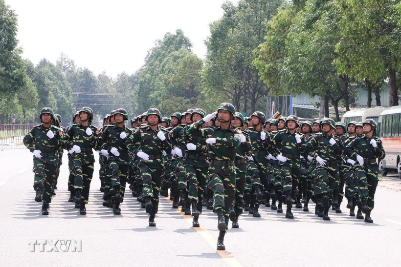 Soldiers from the Lao People’s Army in a rehearsal (Photo: VNA)