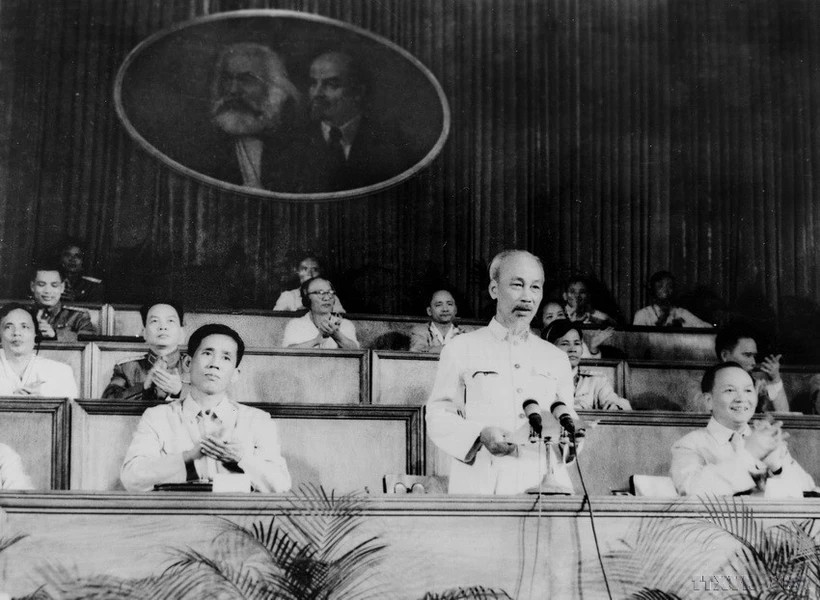 President Ho Chi Minh delivers the Political Report at the 3rd National Congress of the Party. (September 1960). (Photo: VNA)