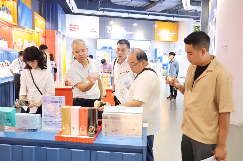 CAMEX showcases thousands of typical products from Vietnam, ASEAN (Photo: VNA)