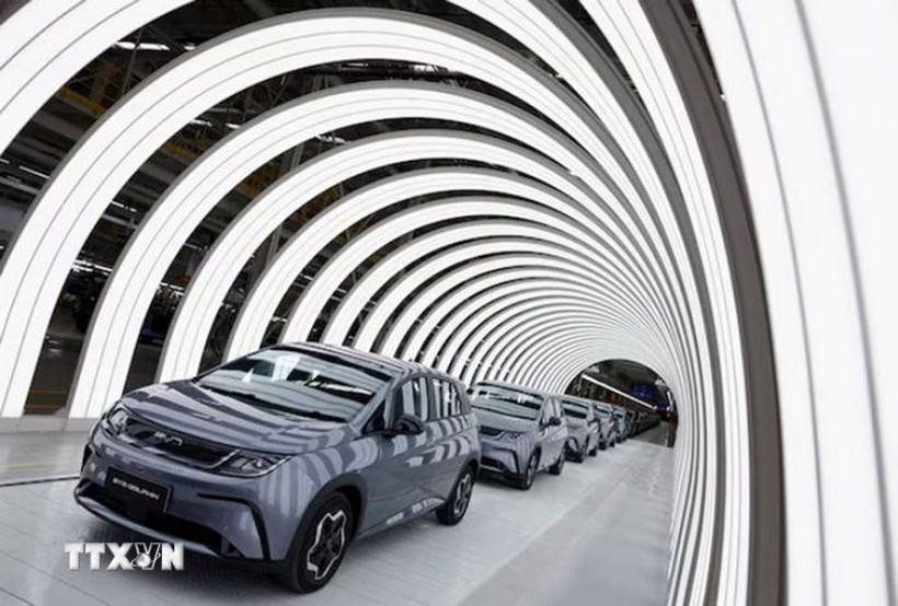 Electric vehicles inside BYD's factory in Rayong, Thailand. (Photo: Reuters/VNA)