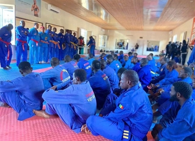 Martial artists from Africa prepare for the International Martial Arts Tournament celebrating the 40th anniversary of Vovinam – Viet Vo Dao in Senegal. (Photo: baovanhoa.vn)