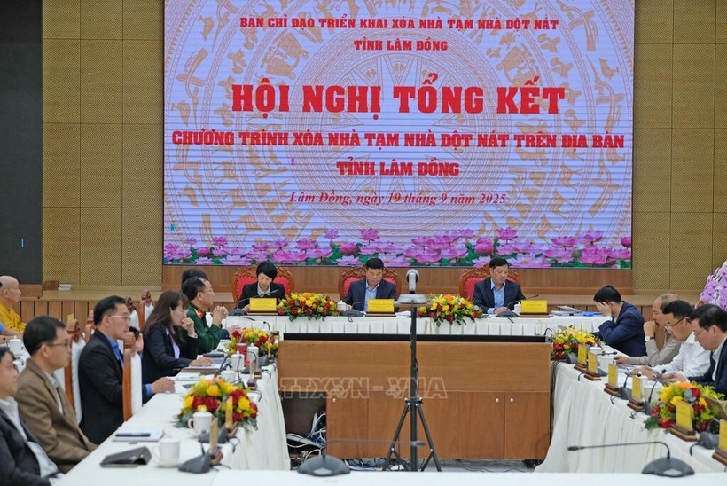 The conference reviewing the substandard house elimination programme in Lam Dong (Photo: VNA)