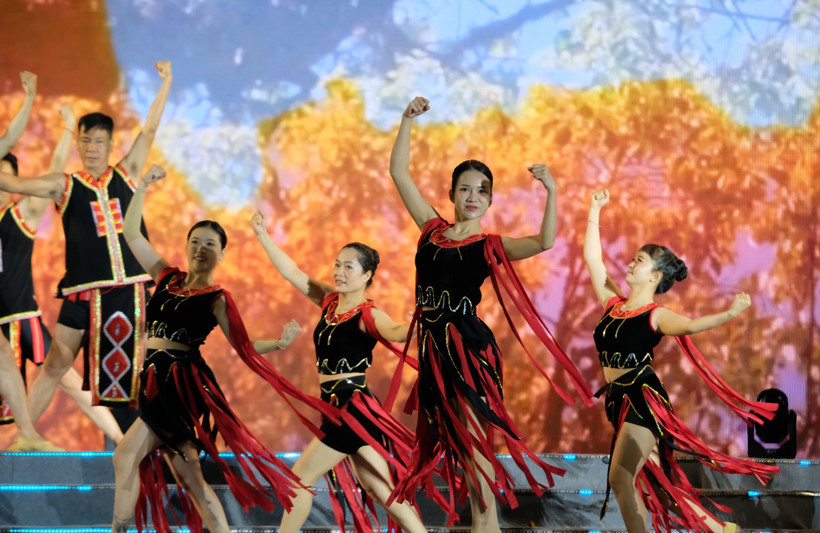 An art performance at the ceremony (Photo: VNA)