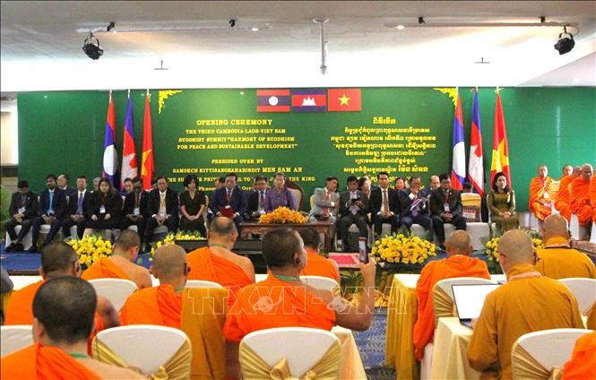 The opening ceremony of the third Cambodia – Laos – Vietnam Buddhist Summit took place in Phnom Penh (Photo: VNA)