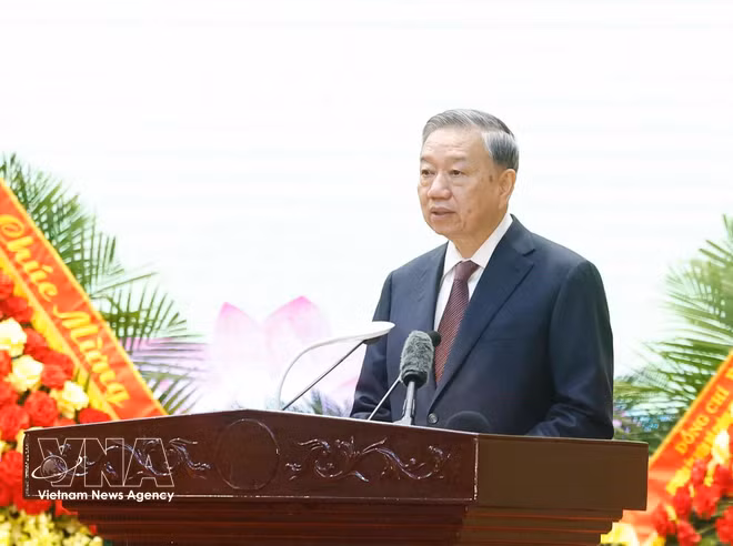 Party General Secretary and State President To Lam, who is also Secretary of the Central Military Commission, speaks at the ceremony. (Photo: VNA)