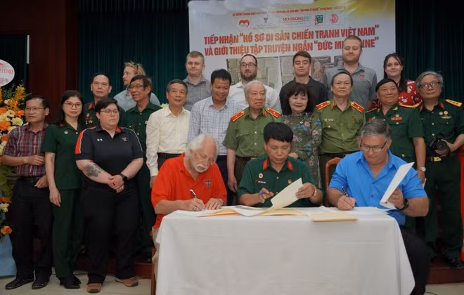 1-ky-thoa-thuan-ghi-nho-viet-my.jpg