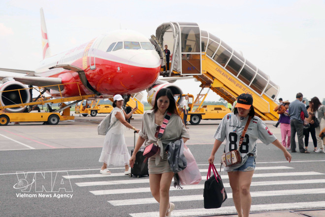 Passengers at Cat Bi International Airport in Hai Phong city (Photo: VNA)