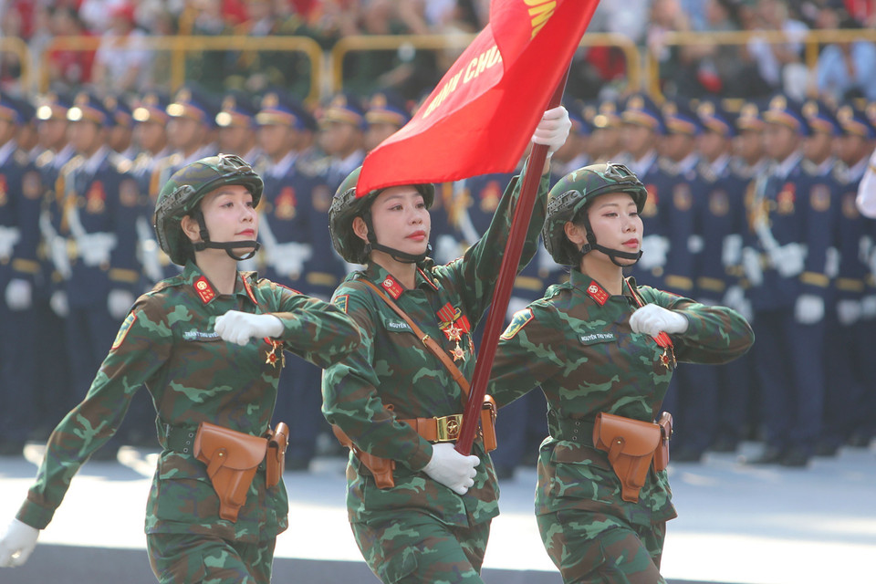 Vietnamese People's Army forces participate in the full dress rehearsal. (Photo: VNA)