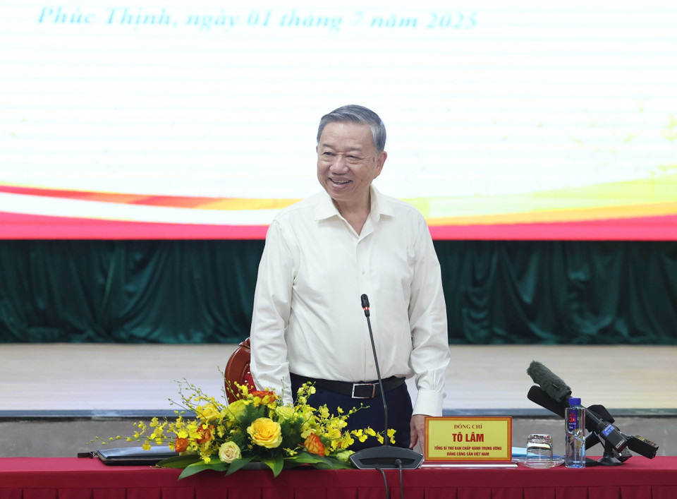 Party General Secretary To Lam delivers remarks during his visit and inspection of the two-tier local government operations in Phuc Thinh Commune, Hanoi. (Photo: VNA)