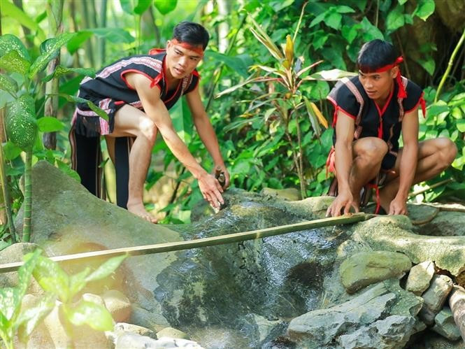 Water used in the ritual is taken directly from rivers and streams. (Photo: VNA)