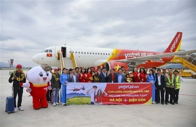 On March 1, 2024, VietjetAir officially opens a new route connecting Dien Bien with the capital Hanoi. (Photo: VNA)