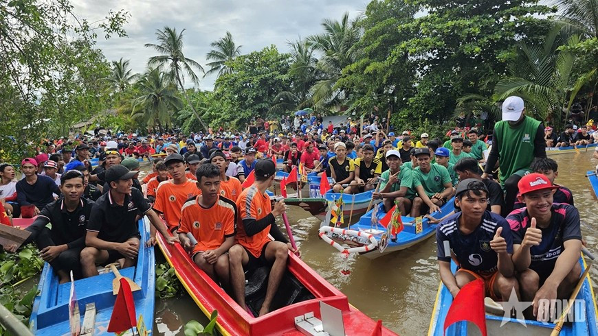 The race brings joy to locals. (Photo: VOV)
