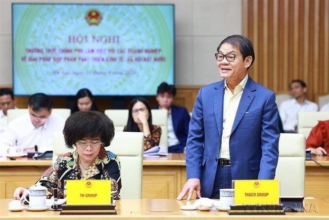 Vietnamese entrepreneurs are becoming an increasingly important force, a driving engine of national renewal under the Party’s leadership. In the photo: Tran Ba Duong, Chairman of Thaco Group, speaks at the Government’s meeting with major enterprises on solutions to promote socio-economic development (September 21, 2024). (Photo: VNA)