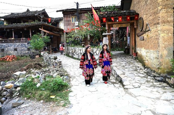 Traditional houses in Lo Lo Chai community-based tourism village. (Photo: VNA)