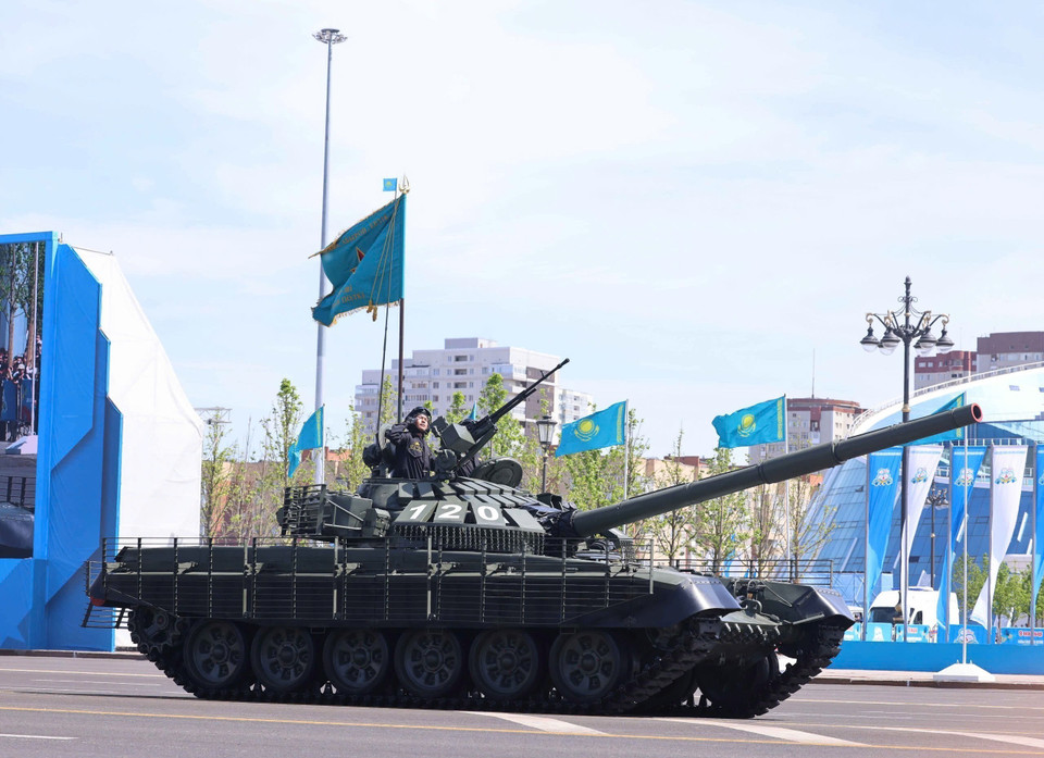 Kazakhstani armed forces at the ceremony. (Photo: VNA)