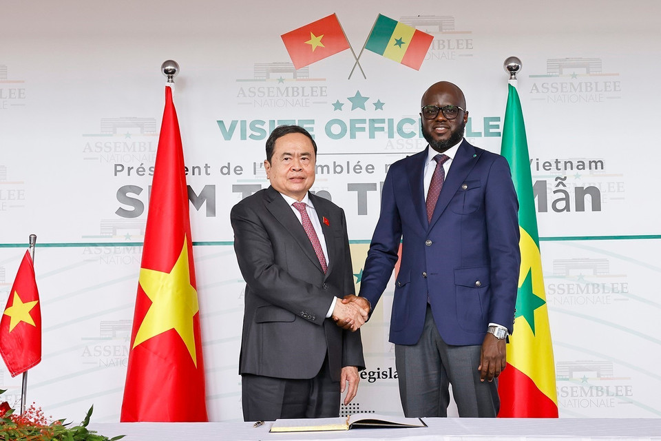 National Assembly Chairman Tran Thanh Man and Senegalese National Assembly President Malick Ndiaye. (Photo: VNA)
