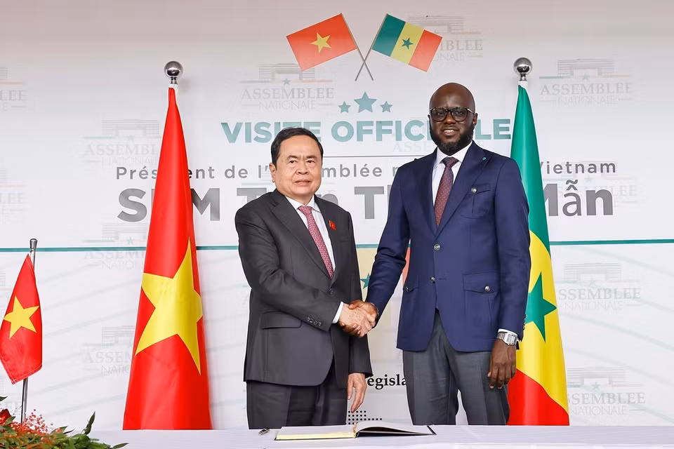National Assembly Chairman Tran Thanh Man and Senegalese National Assembly President Malick Ndiaye. (Photo: VNA)