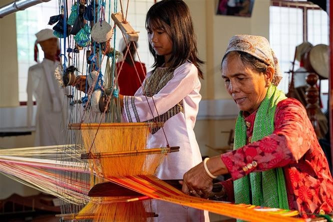 The weaving craft in My Nghiep village is mainly associated with women. (Photo: VNA)