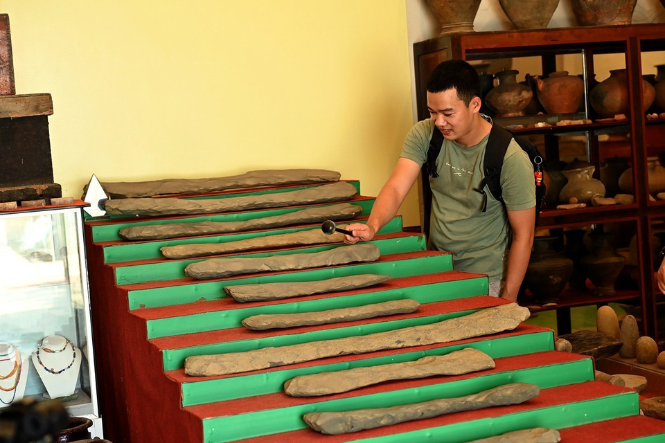 A lithophone set dating back over 3,000 years. (Photo: VNA)