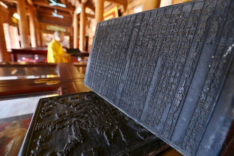 Vinh Nghiem Pagoda (Bac Ninh) houses 3,050 woodblocks carved with Buddhist scriptures and Truc Lam texts in both Han and Nom scripts. These woodblocks were recognised by UNESCO in 2012 as part of a documentary heritage items in the Asia-Pacific Region's Memory of the World Programme. (Photo: VNA)