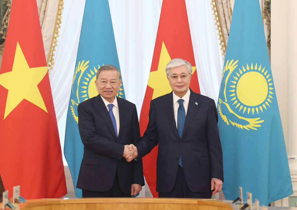 General Secretary To Lam and President of Kazakhstan Kassym-Jomart Tokayev. (Photo: VNA)