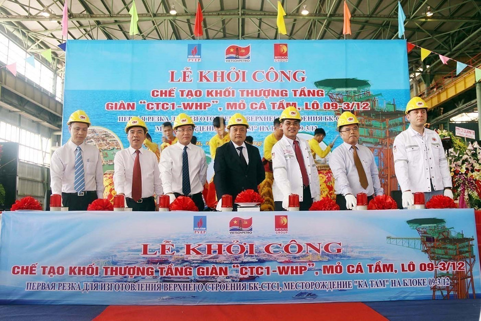On March 23, 2018, three contractors including Vietsovpetro, PetroVietnam Exploration and Production Corporation (PVEP) and Bitexco Group start construction of the CTC1-WHP platform's upper structure in the project to exploit the Ca Tam oil field, block 09/3-12. (Photo: VNA)