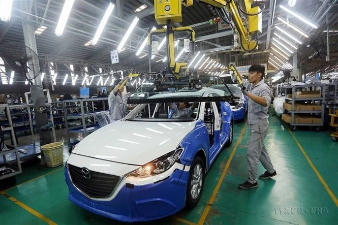 Mazda car assembly line at Thaco Auto Plant in Chu Lai Open Economic Zone (Quang Nam) – a successful model of Vietnam–Japan cooperation in automobile production and assembly. (Photo: VNA)