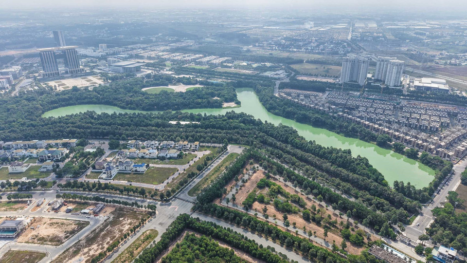 Numerous green spaces and parks are incorporated into Binh Duong's master plan to improve the quality of life for its residents. (Photo: VNA)
