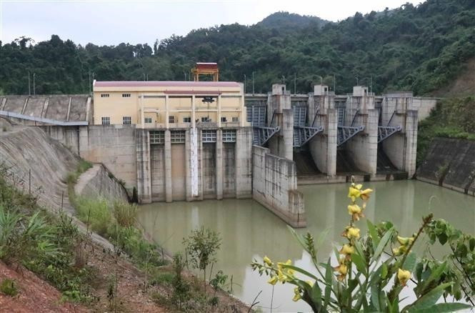 Nam Nua Hydropower Plant in Pa Thom Commune, Dien Bien District, with a capacity of more than 10MW, has contributed positively to reducing the power shortage in Dien Bien province. (Photo: VNA)