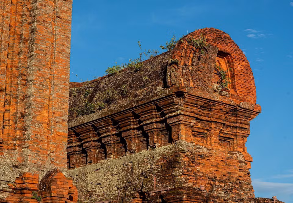 The intricate architecture of Banh It Towers is testament to the sustainable construction techniques and the artistic mastery of the ancient Cham. (Photo: VNA)