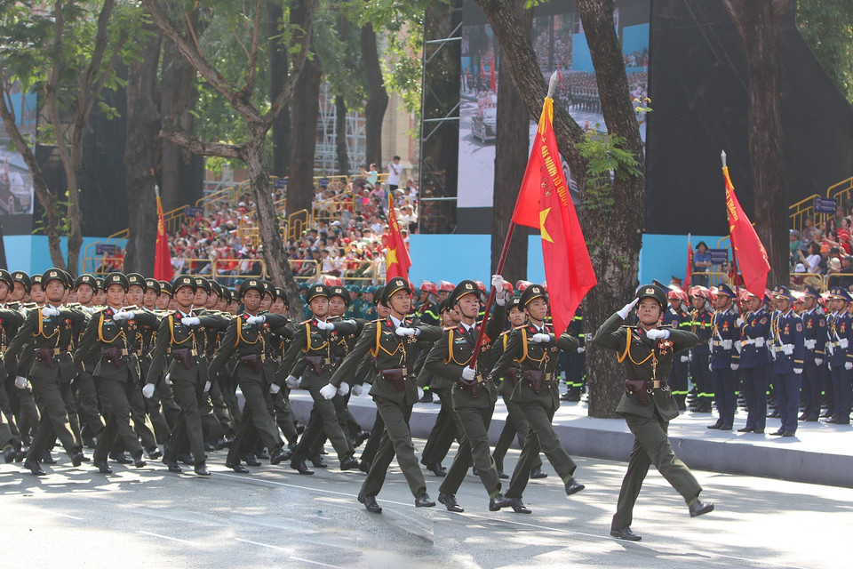 Vietnamese People's Army forces participate in the full dress rehearsal. (Photo: VNA)