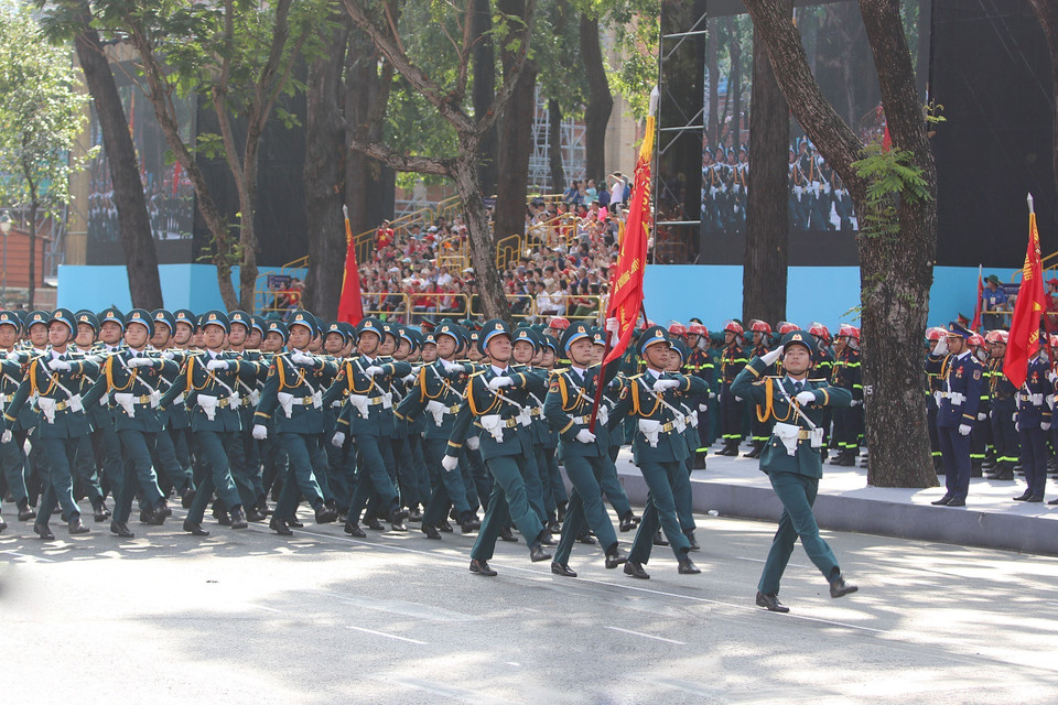 Vietnamese People's Army forces participate in the full dress rehearsal. (Photo: VNA)