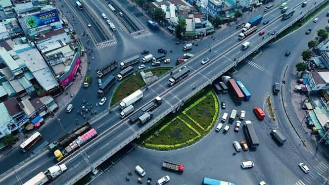 The An Suong intersection has been upgraded into a three-level interchange, improving traffic flow at the northwestern gateway of Ho Chi Minh City. (Photo: VNA)