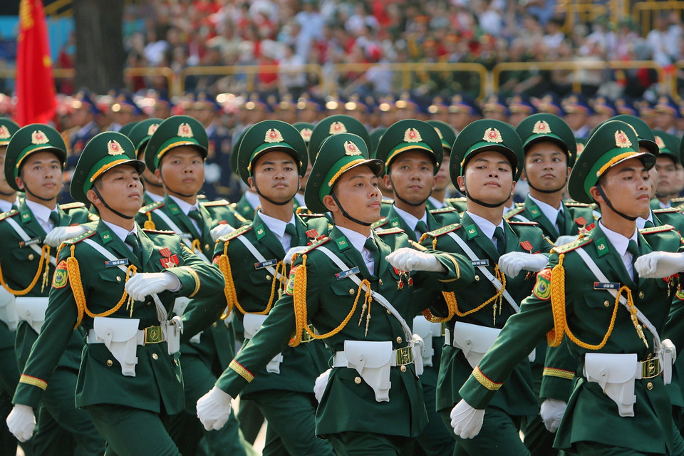 Vietnamese People's Army forces participate in the full dress rehearsal. (Photo: VNA)