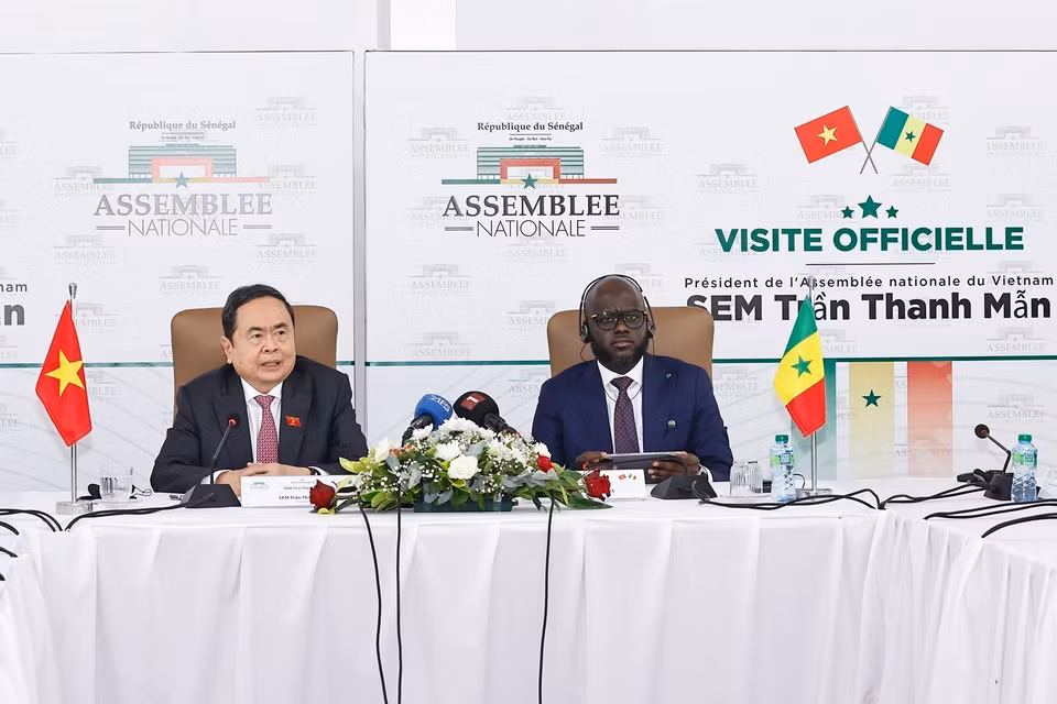 National Assembly Chairman Tran Thanh Man holds talks with Senegalese National Assembly President Malick Ndiaye. (Photo: VNA)