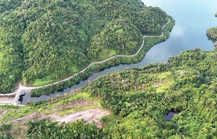 Da Teh Lake (My Duc Commune, Da Huoai District) is one of the largest irrigation works in Lam Dong Province, closely associated with the history of the formation and development of Da Teh District in the past, contributing to the improvement and change of the local ecosystem and natural landscape. (Photo: VNA)