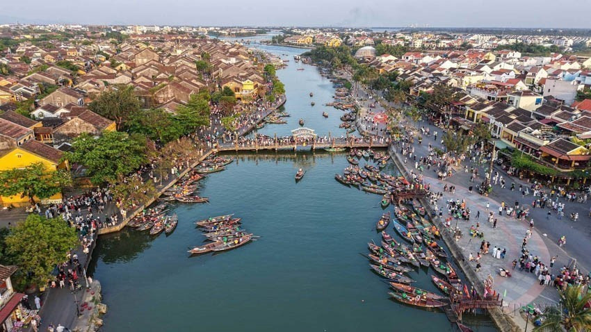 Hoi An Ancient Town remains one of the country’s leading destinations, contributing to the remarkable achievements of Vietnam’s tourism sector in recent years. (Photo: VNA)
