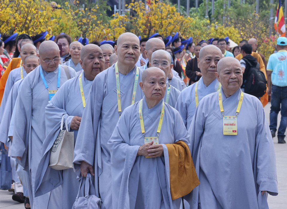 Monks and Buddhist delegates from various countries join the opening ceremony of the 2025 UN Day of Vesak. (Photo: VNA)