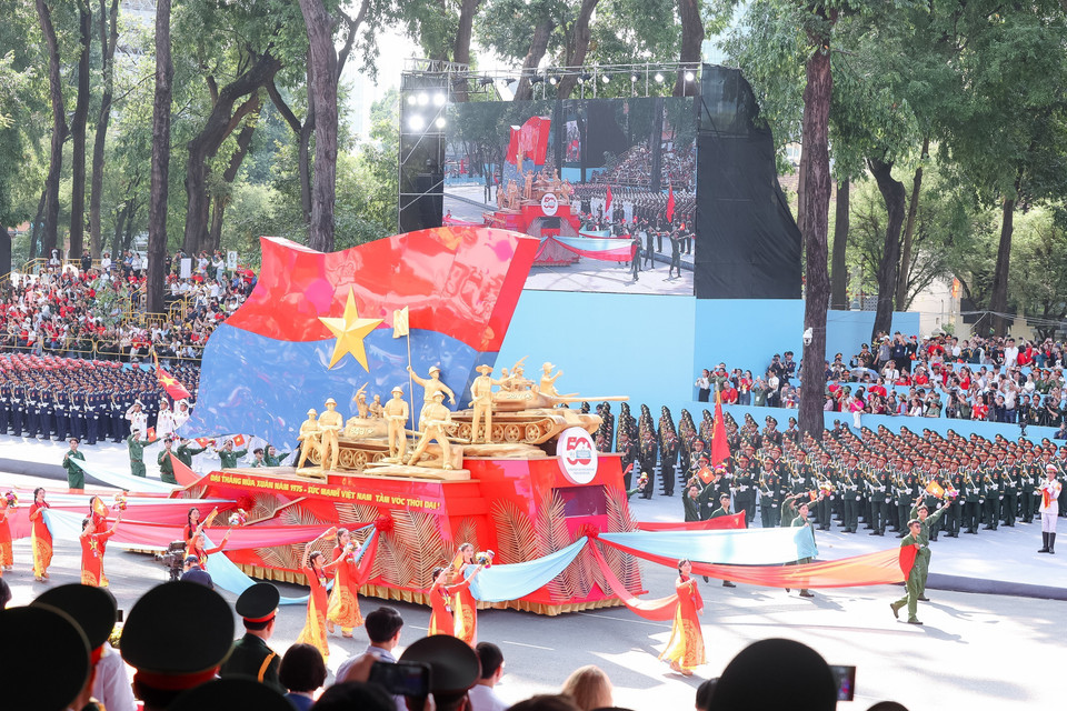 Forces participate in the full dress rehearsal. (Photo: VNA)