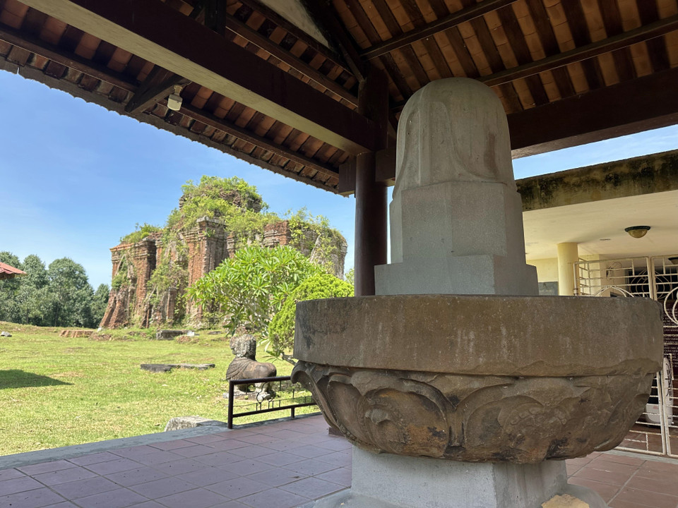 Numerous valuable artifacts uncovered from archaeological digs are now on display at the Chien Dan tower complex. (Photo: VNA)