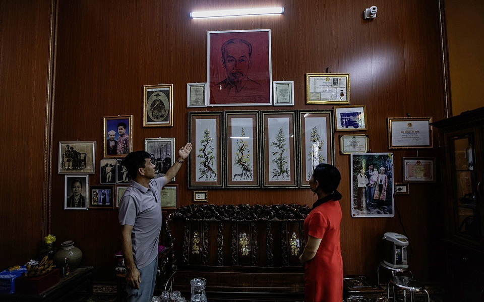 The letters, which were written by President Ho Chi Minh and General Vo Nguyen Giap and sent to Mr. Dinh Cong Huy, are on display and preserved at Dinh Cong Thao’s house in Muong Coi, Luong Son commune, Phu Tho province. (Photo: VNA)