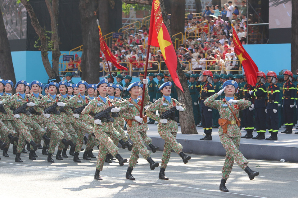 Vietnamese People's Army forces participate in the full dress rehearsal. (Photo: VNA)