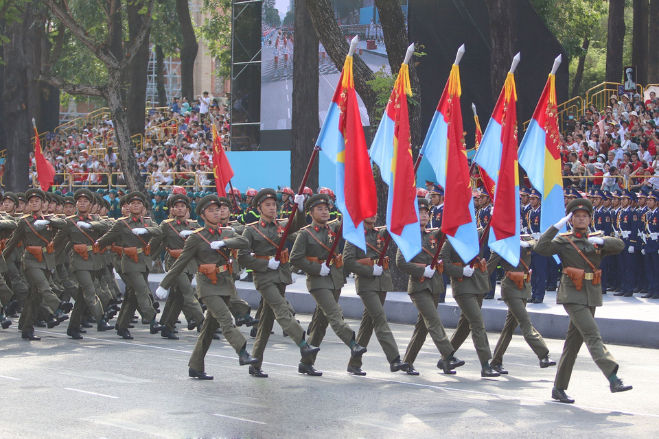 Vietnamese People's Army forces participate in the full dress rehearsal. (Photo: VNA)