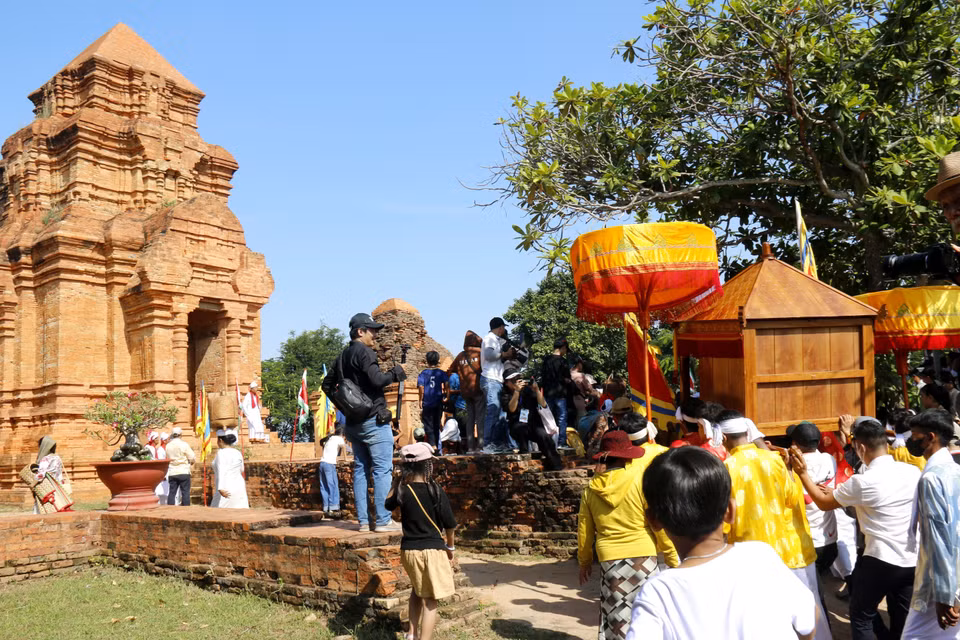 The Po Sah Inu Tower relic site is an indispensable cultural destination on journeys to explore Lam Dong’s coastal area. (Photo: VNA)