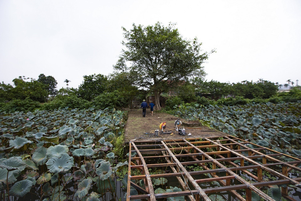 Several modern residential facilities built within the citadel’s grounds have gradually erased what remains of this historical site. (Photo: VNA)