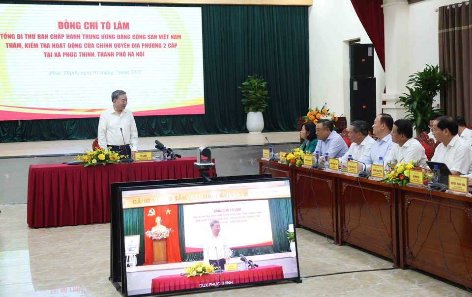 Party General Secretary To Lam delivers remarks during his visit and inspection of the two-tier local government operations in Phuc Thinh Commune, Hanoi. (Photo: VNA)