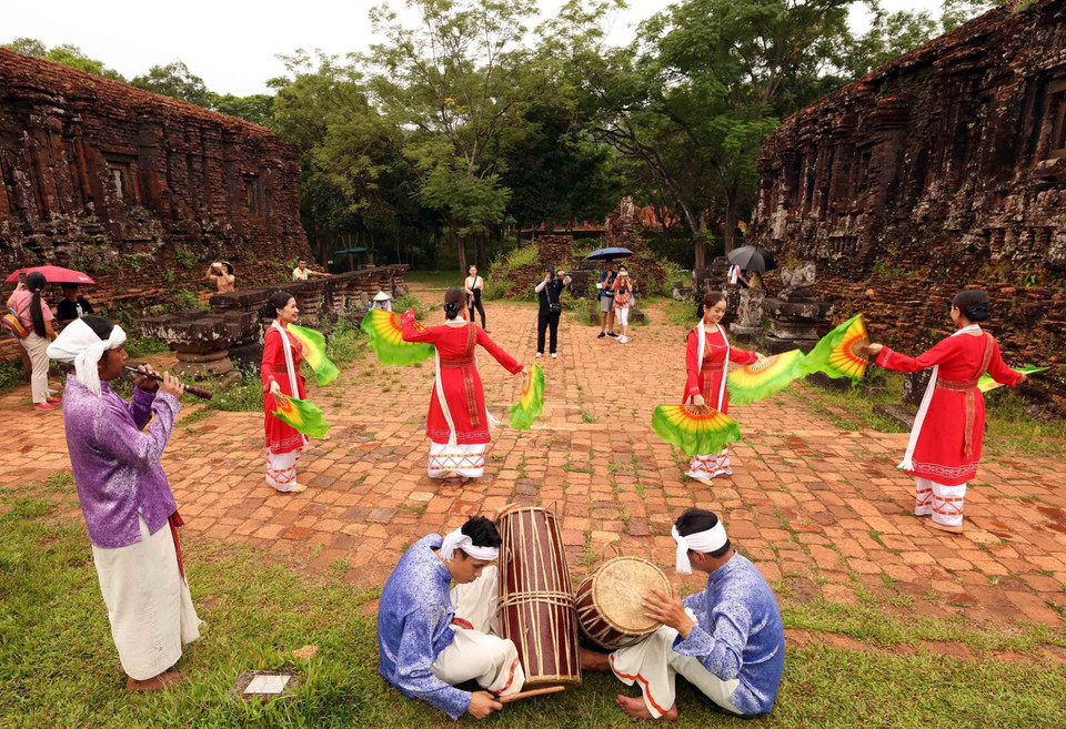 The UNESCO World Heritage site of My Son Sanctuary (Da Nang) is one of the popular destinations for visitors to explore its cultural, historical, and architectural beauty. (Photo: VNA)
